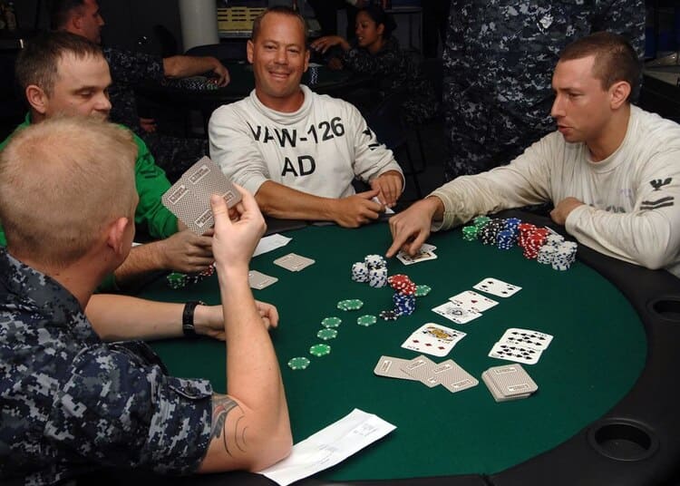 how many players can play texas hold ‘em